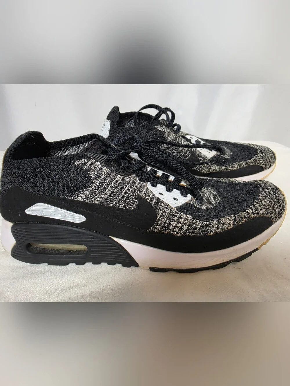 Nike Air Max 90 Ultra 2.0 Flyknit Oreo Women’s Size 6.5 Black White 881109-002